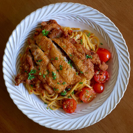 aglio olio w grilled chicken chop